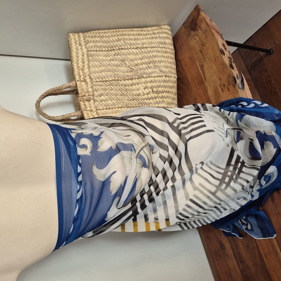 Blue and White Patterned Scarf - Picture 2 of 11
